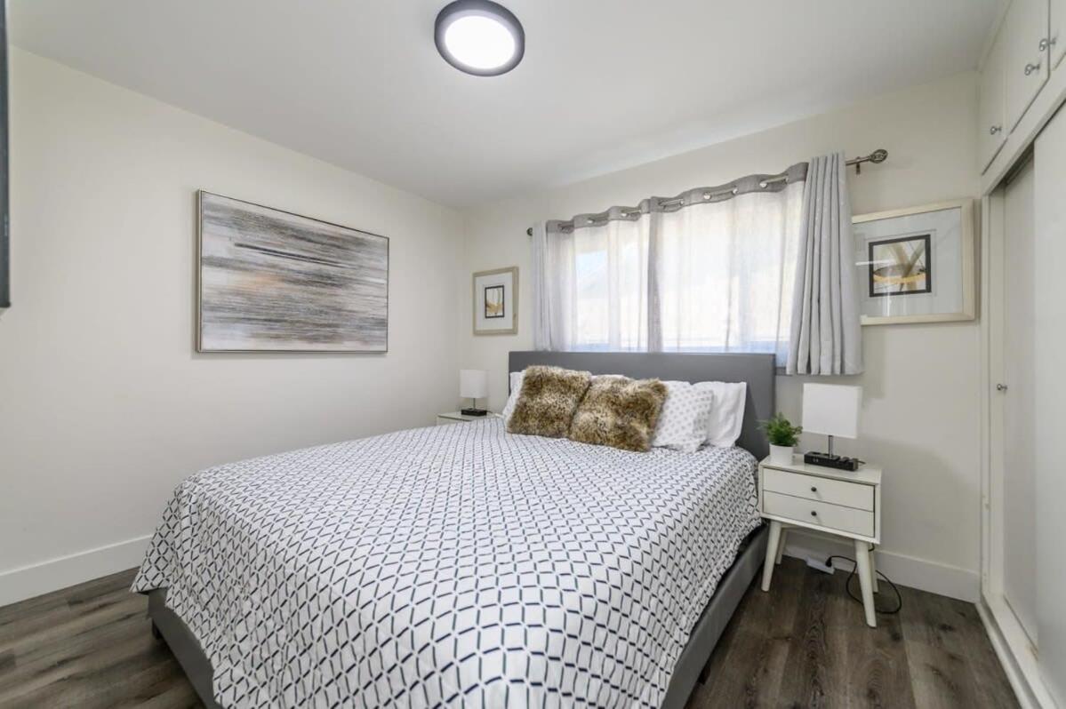 Spacious Disneyland 5 Bedroom 4 Bath House With Game Room Анахайм Екстериор снимка