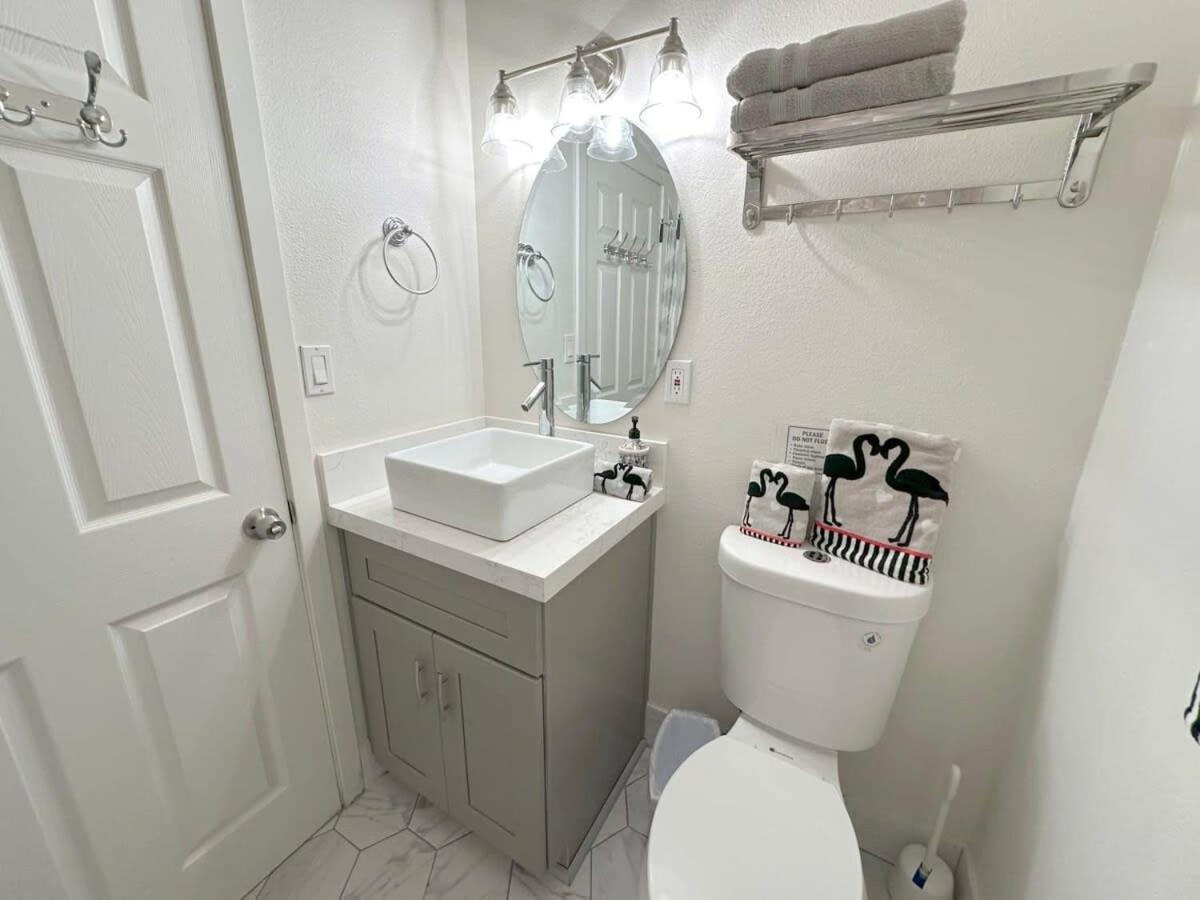 Spacious Disneyland 5 Bedroom 4 Bath House With Game Room Анахайм Екстериор снимка